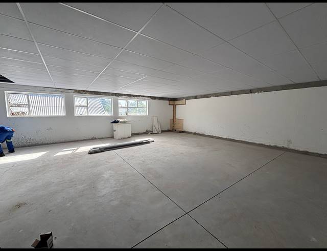 79M² OFFICE TO LET IN AUDAS ESTATE